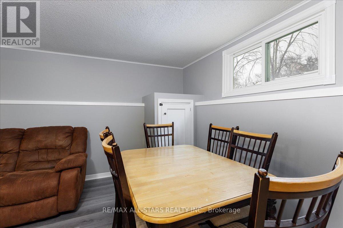 398 The Queensway Avenue S, Georgina, Ontario  L4P 2C5 - Photo 19 - N12724552