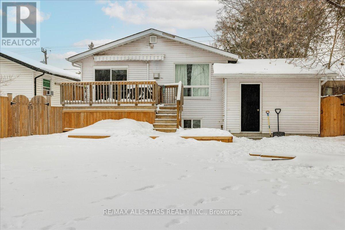 398 The Queensway Avenue S, Georgina, Ontario  L4P 2C5 - Photo 2 - N12724552