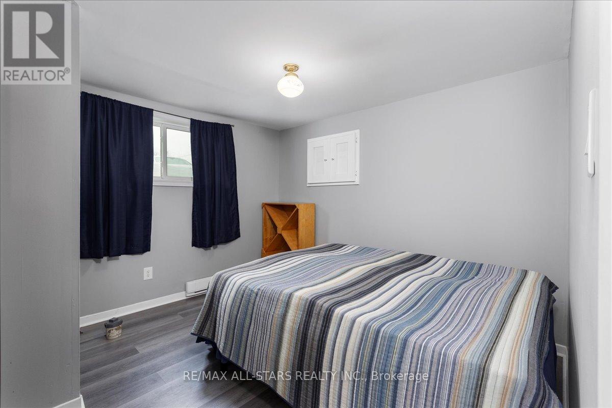 398 The Queensway Avenue S, Georgina, Ontario  L4P 2C5 - Photo 23 - N12724552