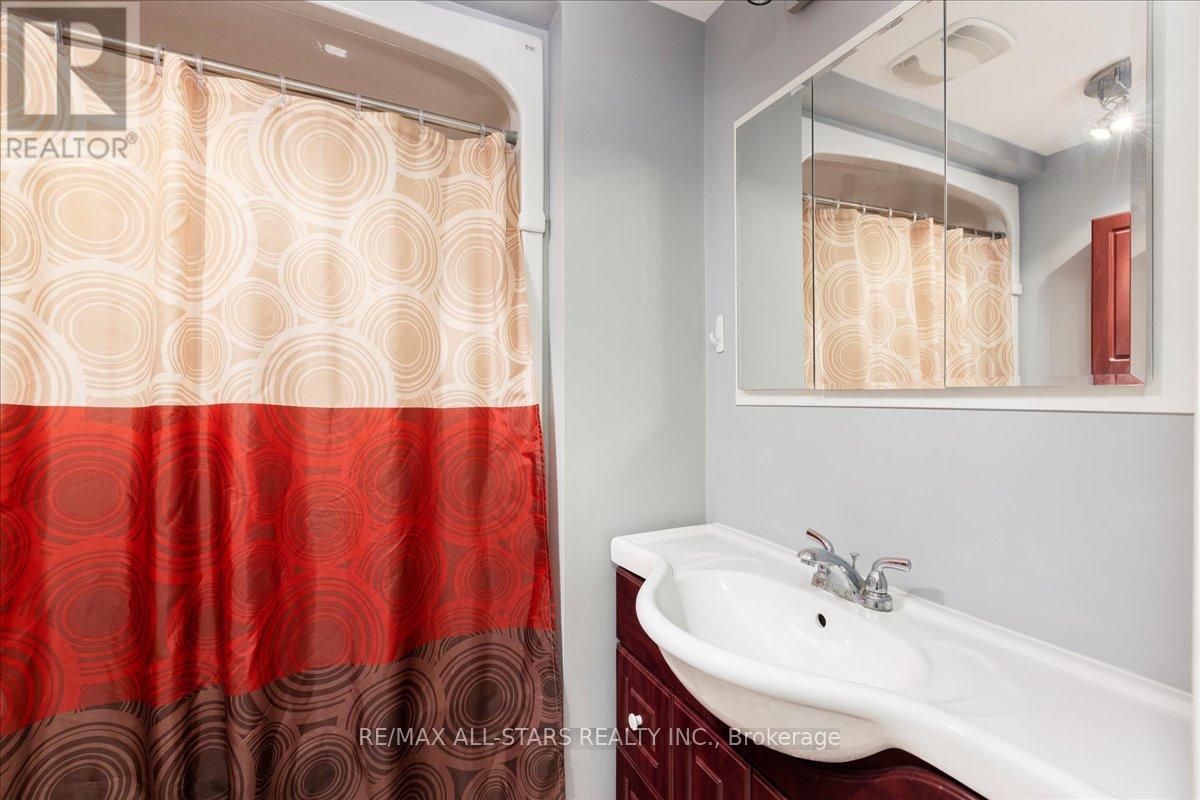 398 The Queensway Avenue S, Georgina, Ontario  L4P 2C5 - Photo 25 - N12724552