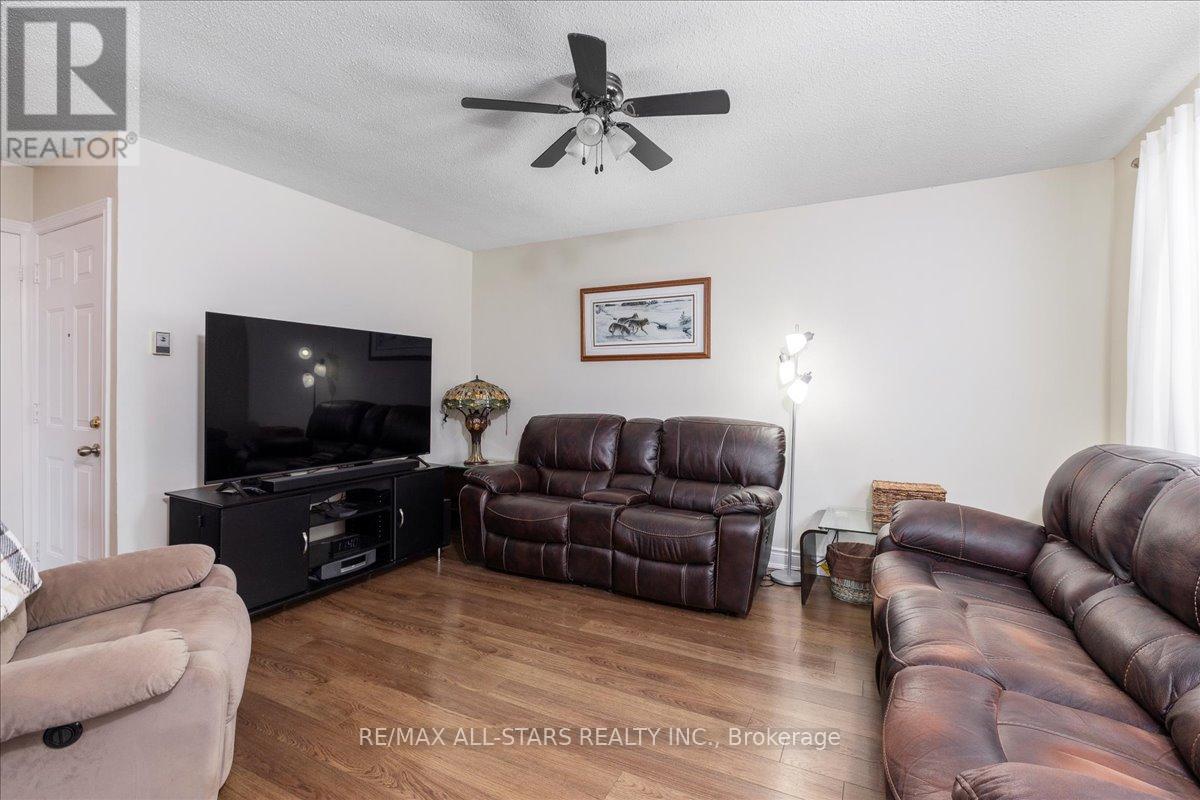 398 The Queensway Avenue S, Georgina, Ontario  L4P 2C5 - Photo 6 - N12724552