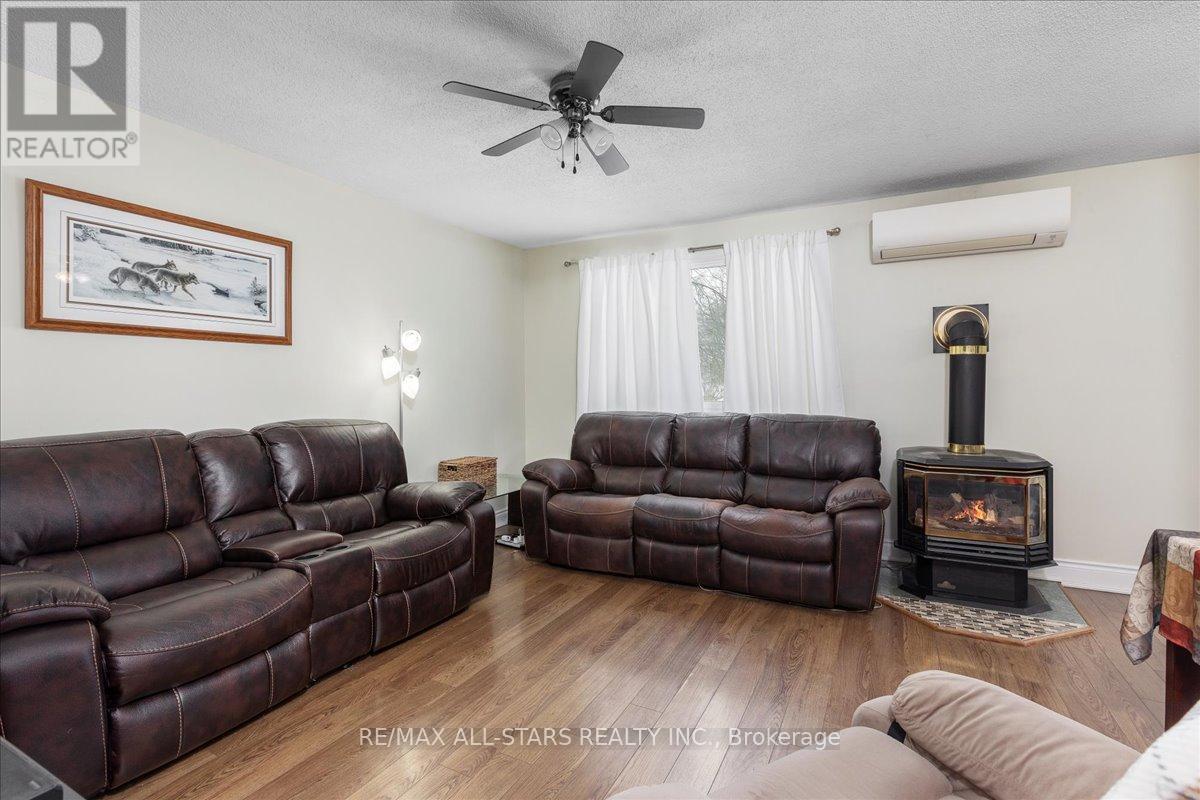 398 The Queensway Avenue S, Georgina, Ontario  L4P 2C5 - Photo 8 - N12724552