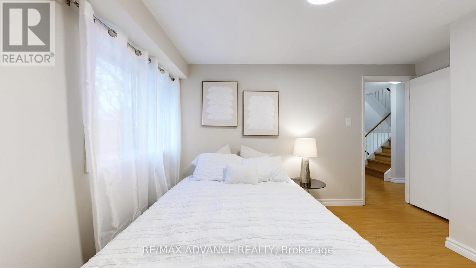 4 Frosty Meadoway Mews, Toronto, Ontario  M2H 2V6 - Photo 12 - C12672074