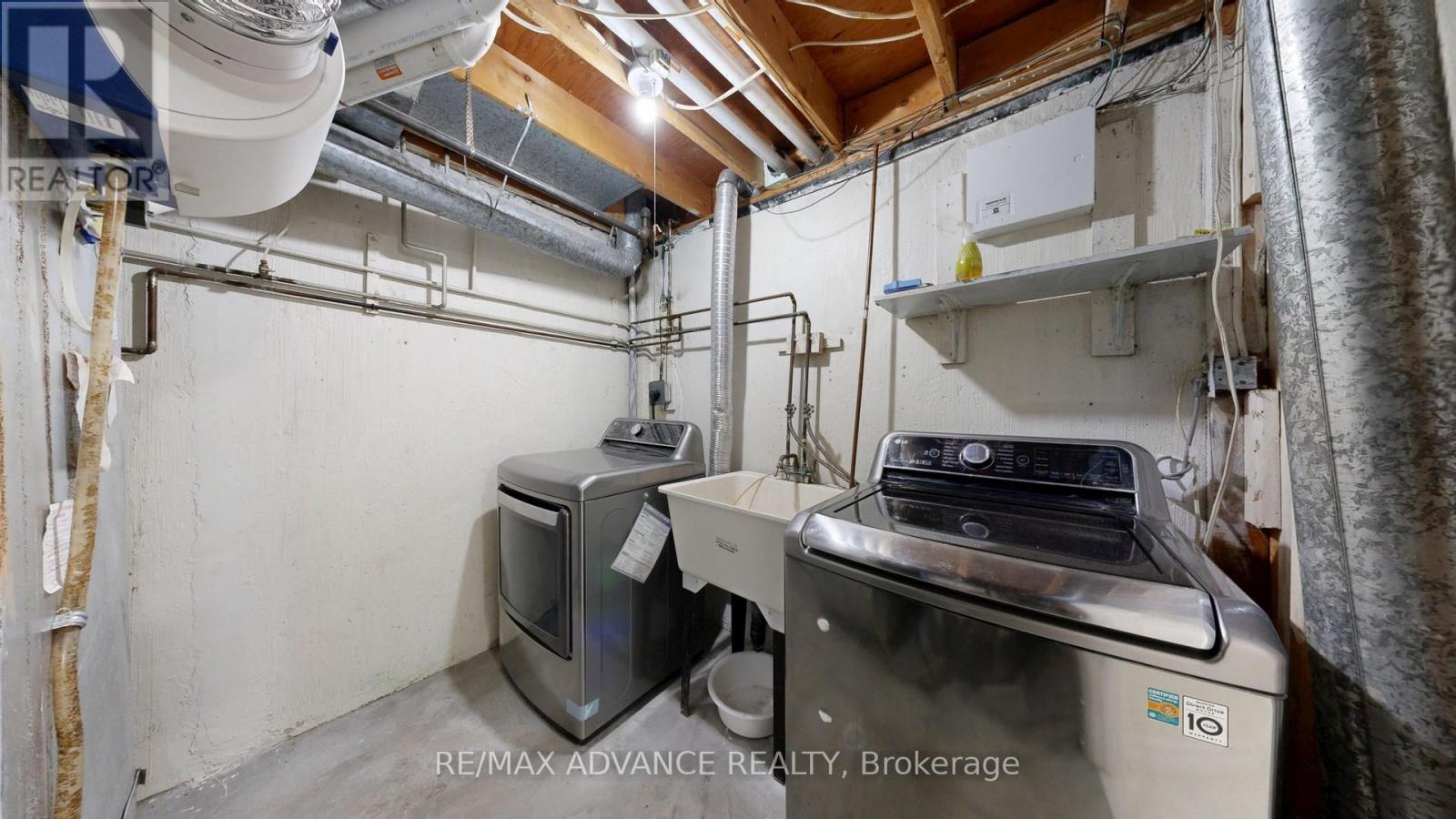 4 Frosty Meadoway Mews, Toronto, Ontario  M2H 2V6 - Photo 24 - C12672074