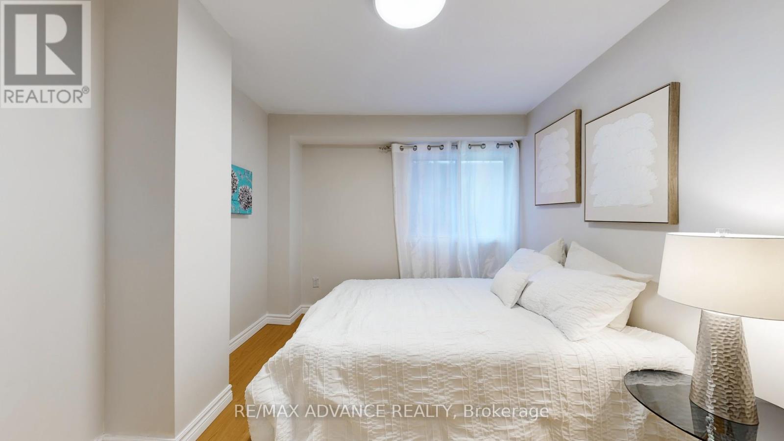 4 Frosty Meadoway Mews, Toronto, Ontario  M2H 2V6 - Photo 11 - C12672074