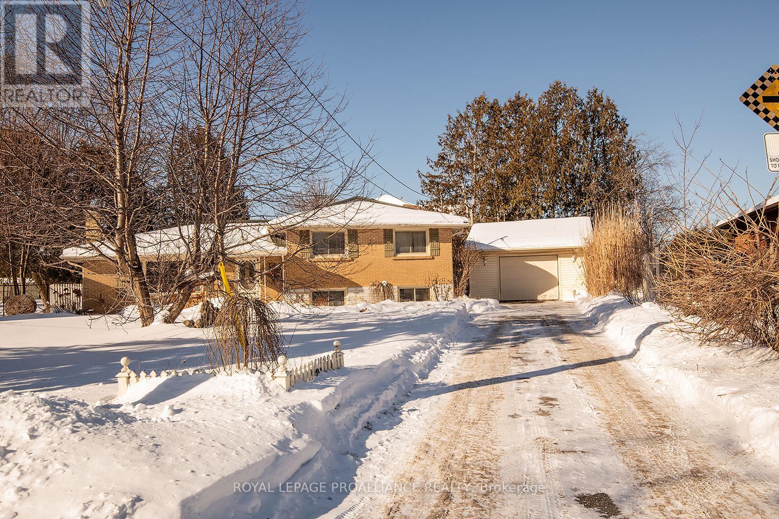 26 Plaza Square, Belleville, Ontario  K8N 4J3 - Photo 1 - X12723460