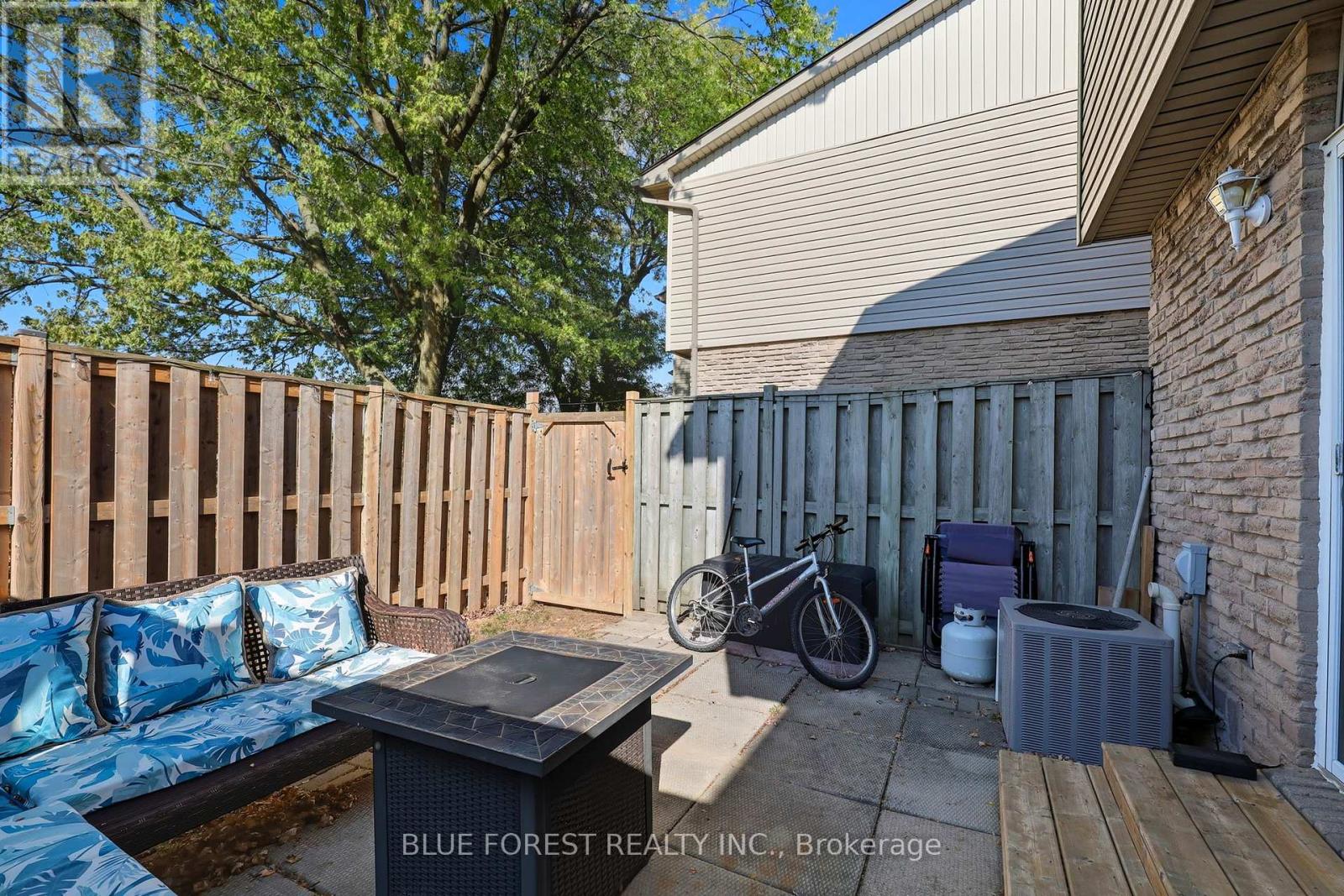 16 - 821 Southdale Road E, London South, Ontario  N6E 1V7 - Photo 27 - X12680566