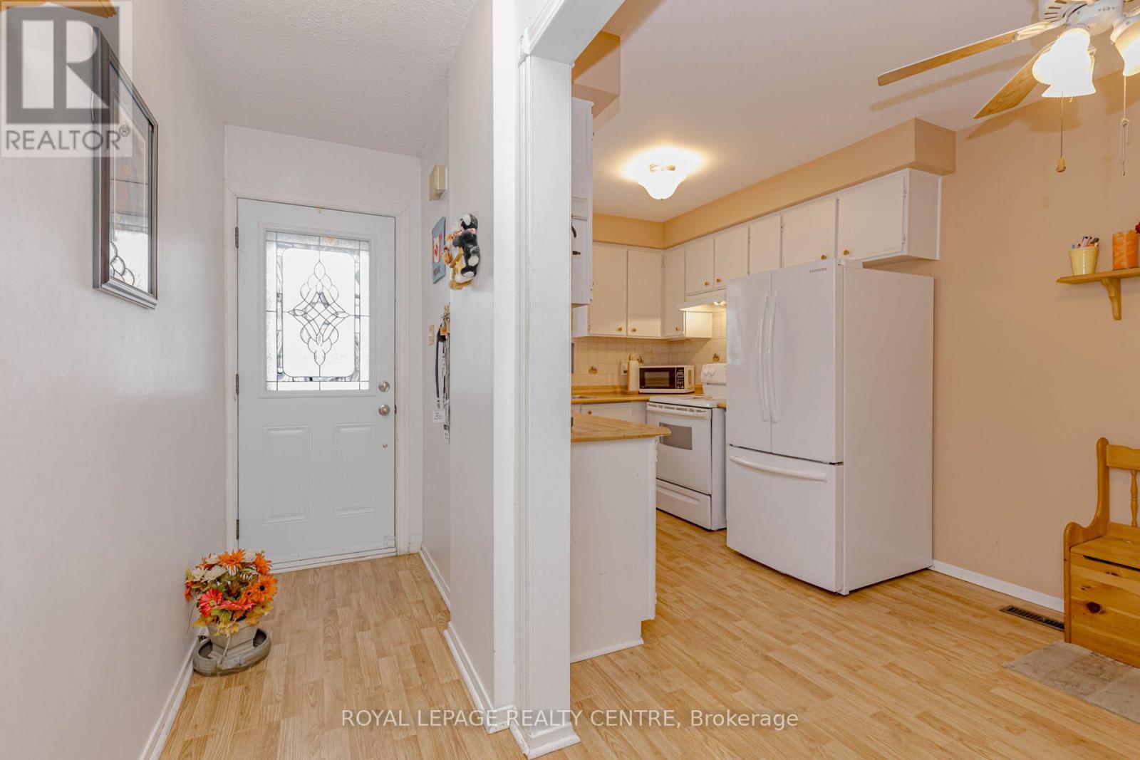 13 - 2655 Gananoque Drive, Mississauga, Ontario  L5N 3A6 - Photo 4 - W12724354