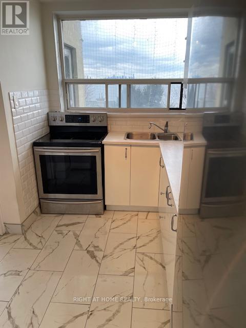 502 - 2 Royal York Road, Toronto, Ontario  M8V 2S6 - Photo 9 - W12724356