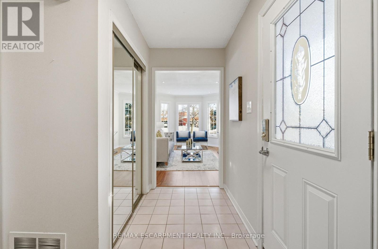 1466 Reeves Gate, Oakville, Ontario  L6M 3H3 - Photo 4 - W12724360