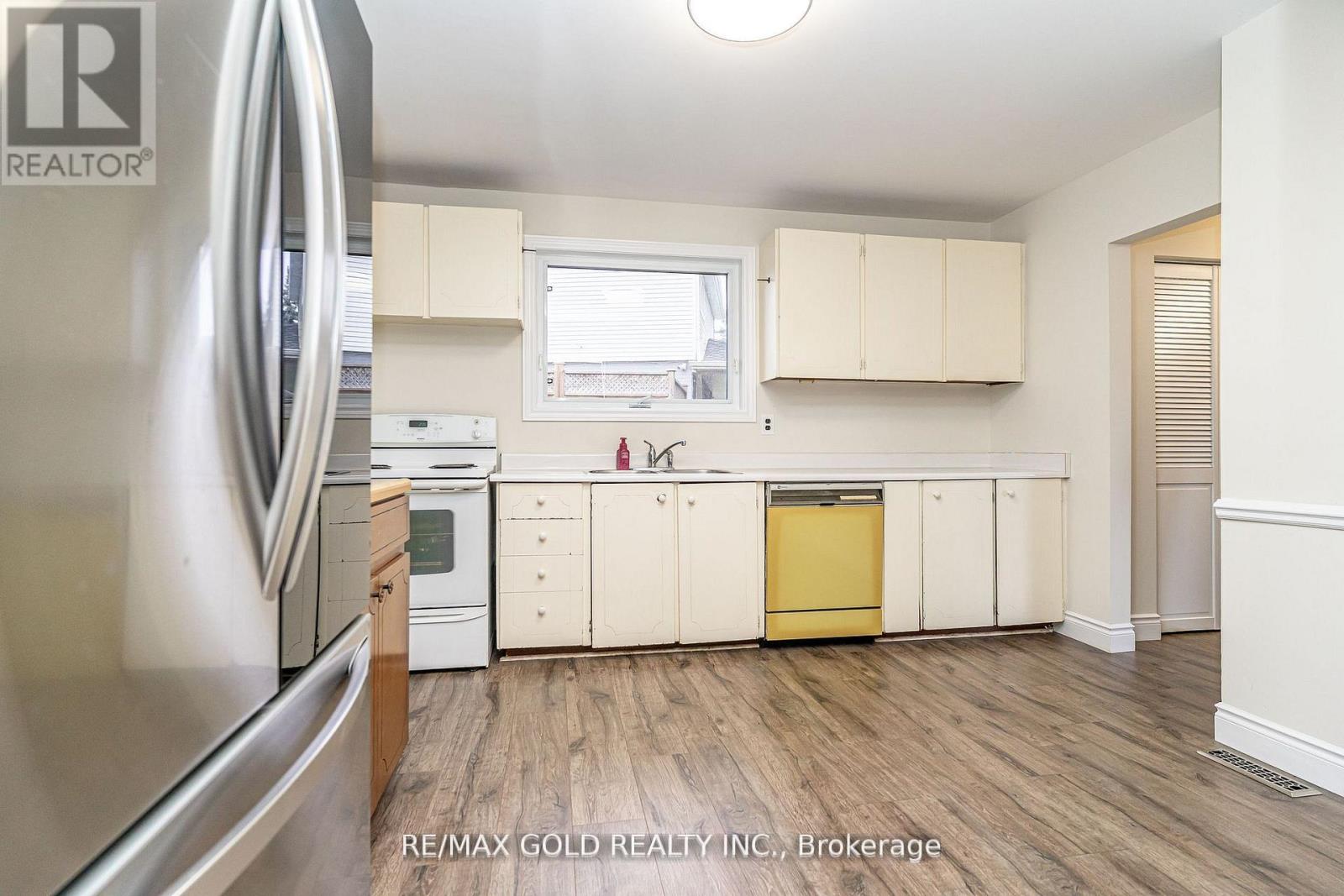 35 Duke Road, Brampton, Ontario  L6T 3J9 - Photo 13 - W12724384