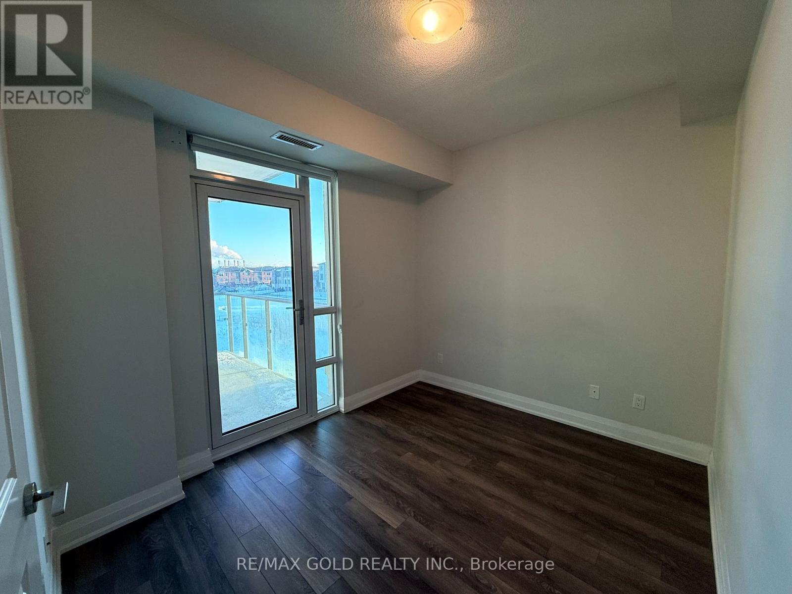 202 - 65 Yorkland Boulevard, Brampton, Ontario  L4C 9Z4 - Photo 2 - W12724392