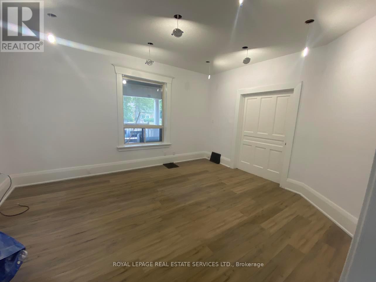 Unit C - 76 Guelph Street, Halton Hills, Ontario  L7G 3Z5 - Photo 3 - W12724460