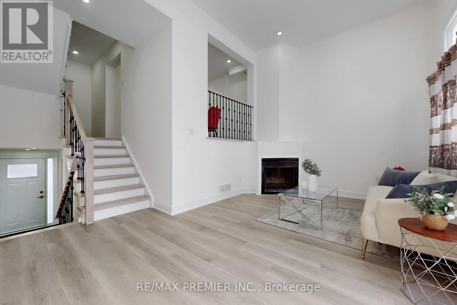 3348 Burdock Place, Mississauga, Ontario  L5A 4B7 - Photo 7 - W12724472