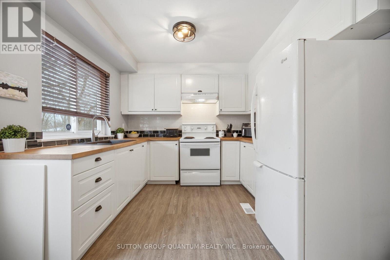 1241 Bray Court, Mississauga, Ontario  L5J 3S4 - Photo 14 - W12724480