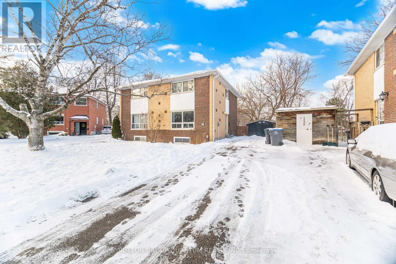1241 Bray Court, Mississauga, Ontario  L5J 3S4 - Photo 2 - W12724480