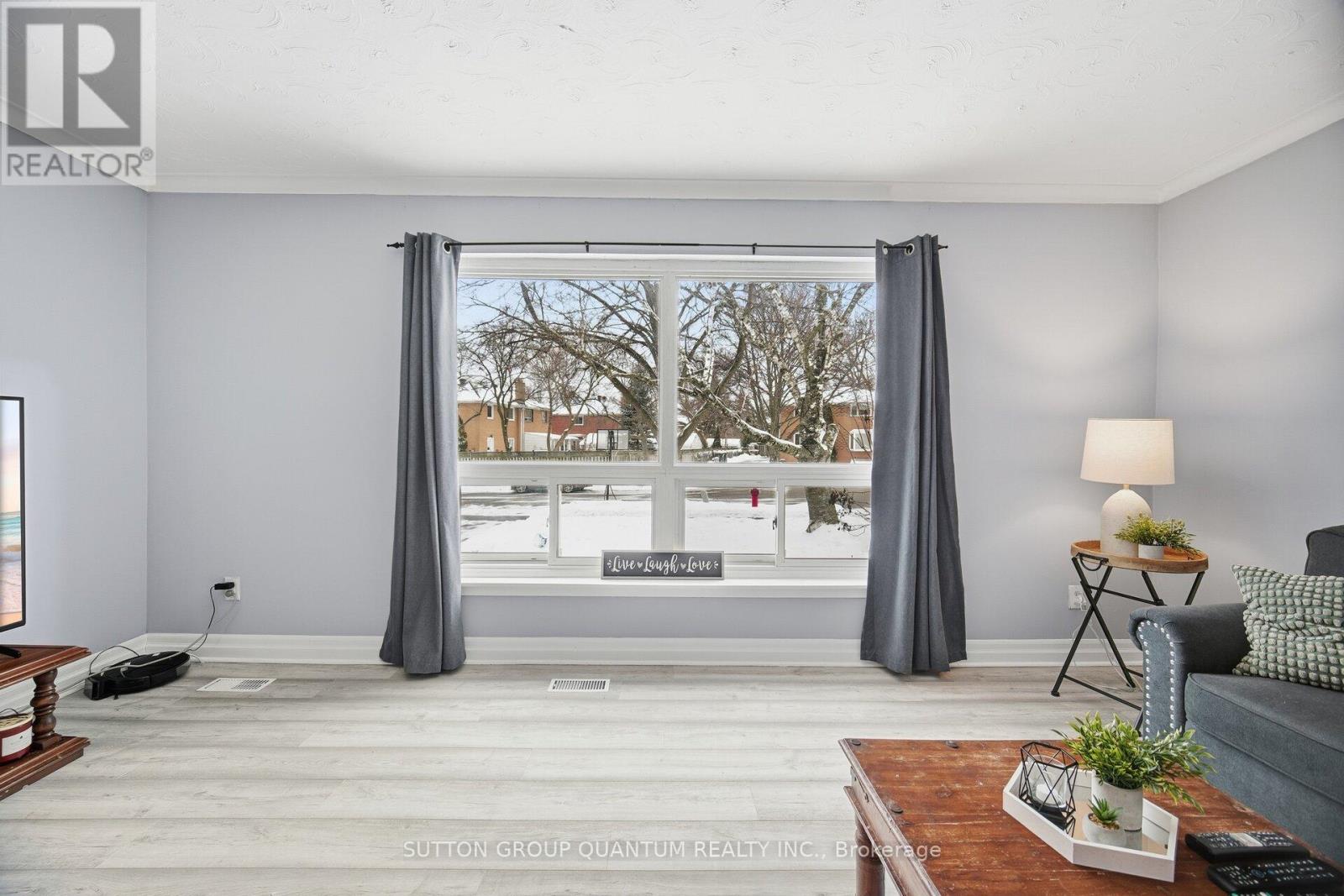 1241 Bray Court, Mississauga, Ontario  L5J 3S4 - Photo 8 - W12724480