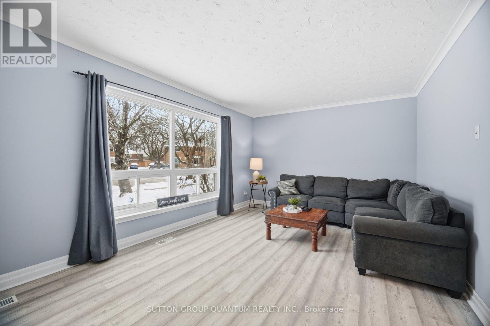 1241 Bray Court, Mississauga, Ontario  L5J 3S4 - Photo 9 - W12724480