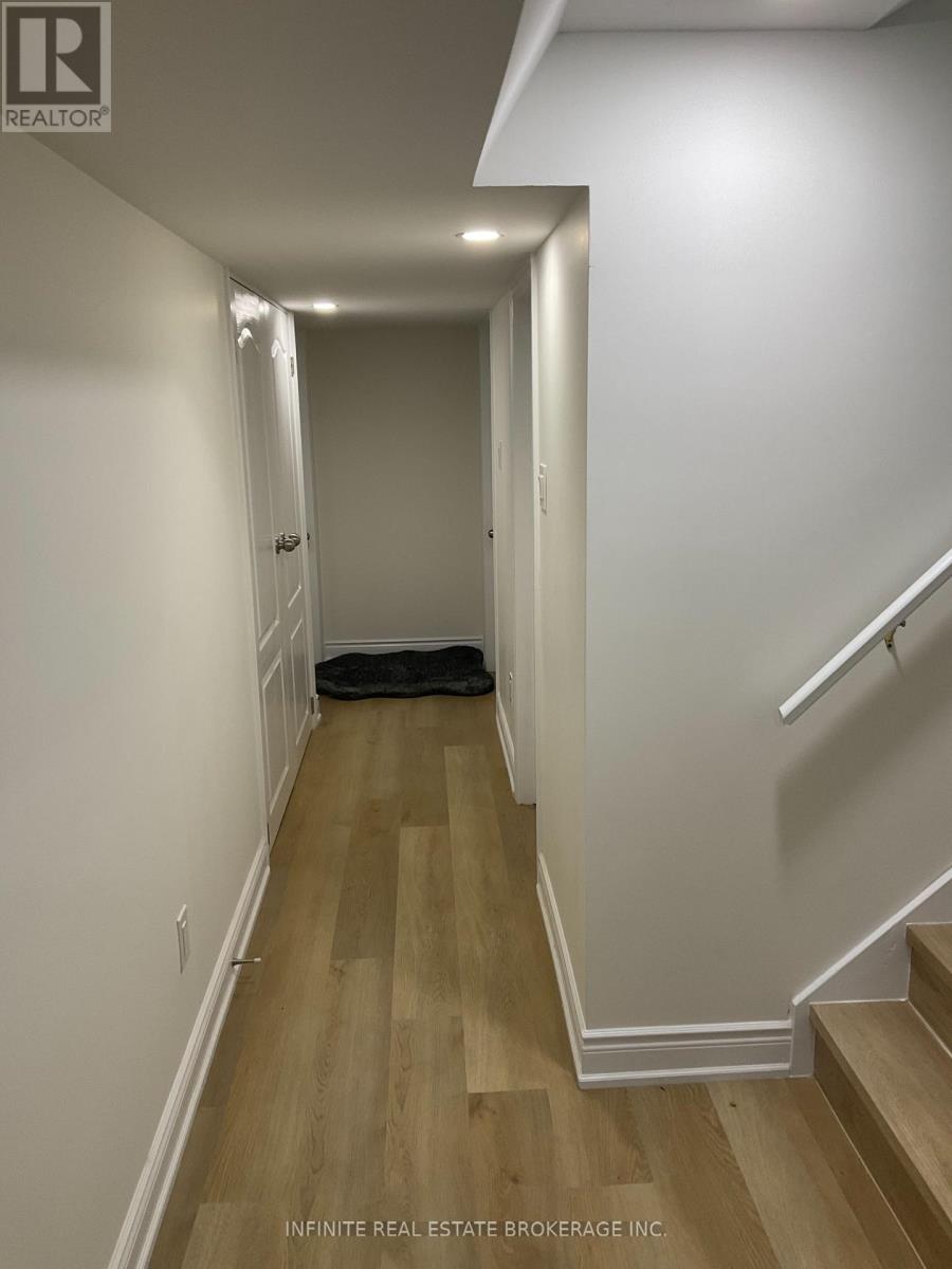 78 Starhill Crescent, Brampton, Ontario  L6R 2W1 - Photo 12 - W12724482