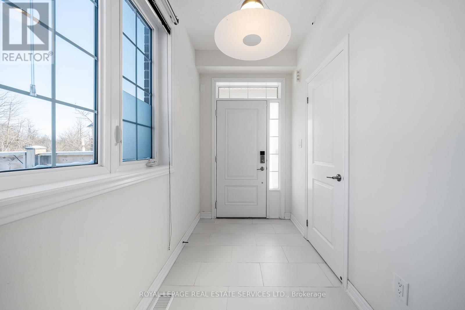 3349 Mockingbird Common, Oakville, Ontario  L6H 0X1 - Photo 13 - W12724490