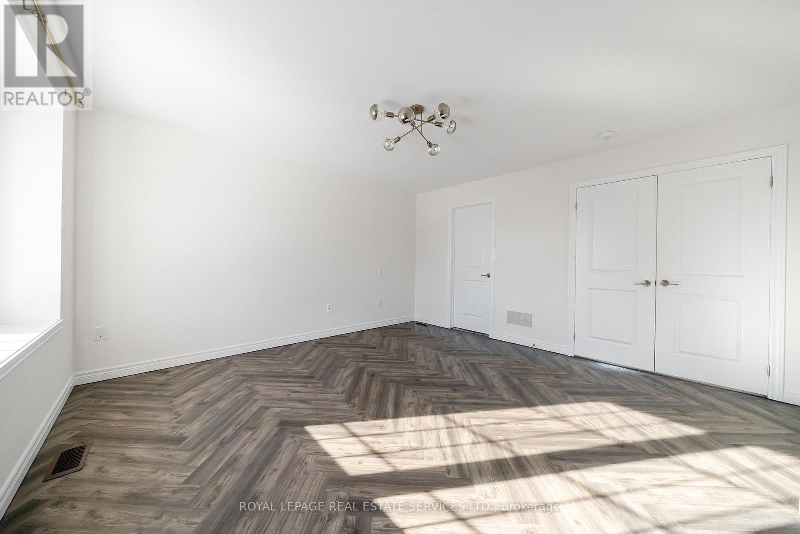 3349 Mockingbird Common, Oakville, Ontario  L6H 0X1 - Photo 21 - W12724490