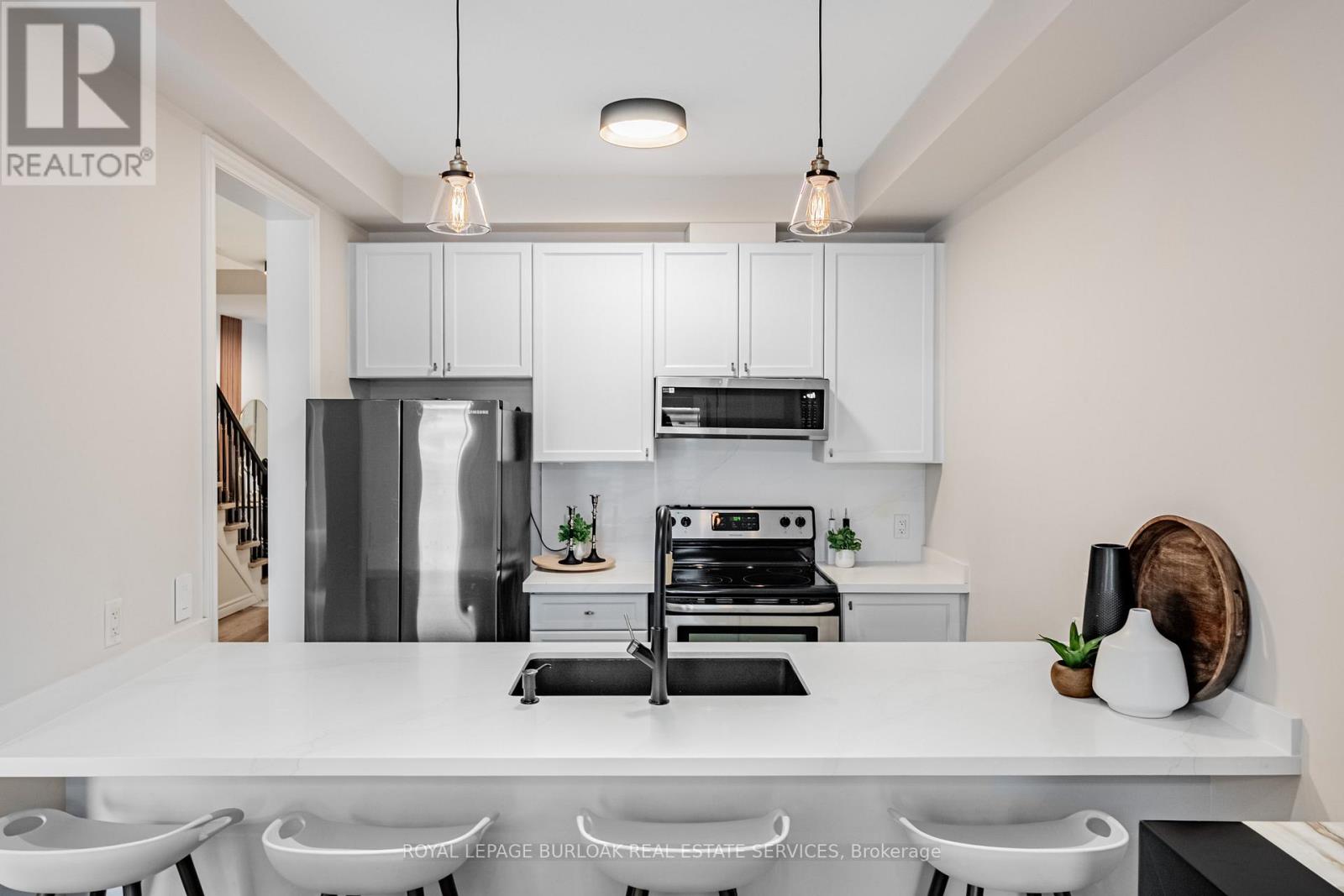 21 - 5056 New Street, Burlington, Ontario  L7L 1V1 - Photo 8 - W12724536