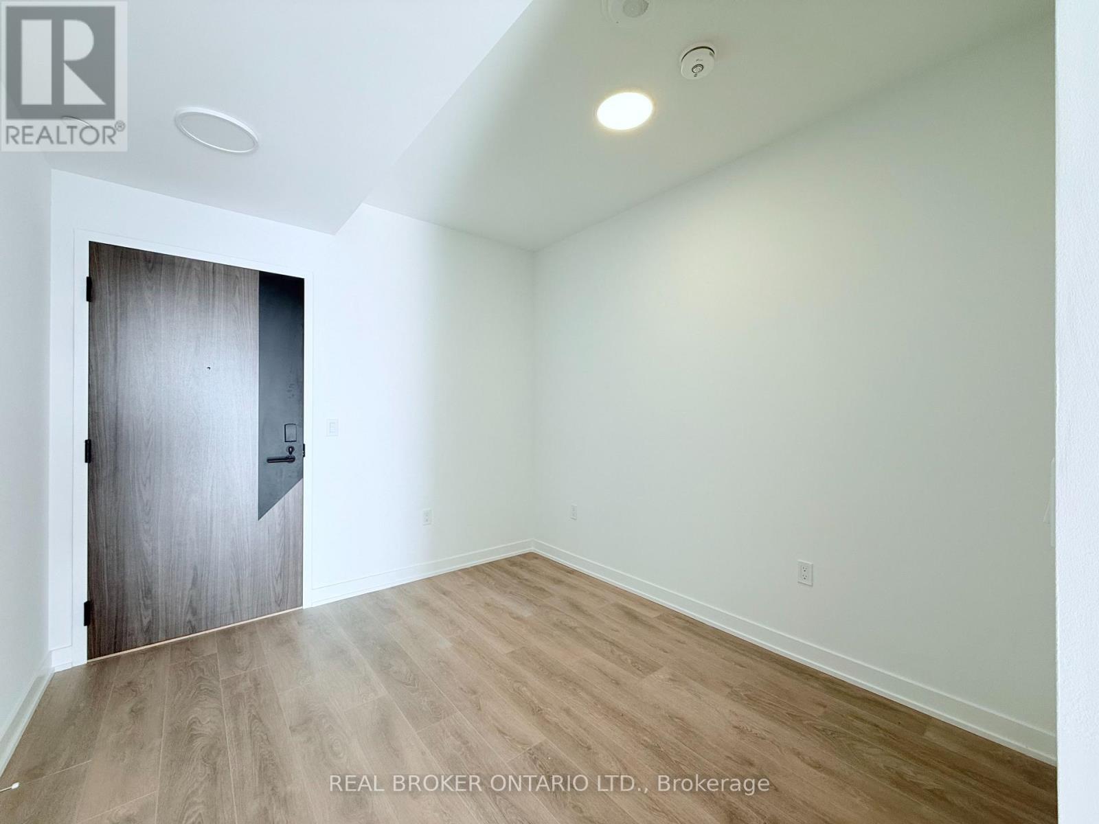 703 - 1037 The Queensway, Toronto, Ontario  M8Z 0H5 - Photo 4 - W12724540