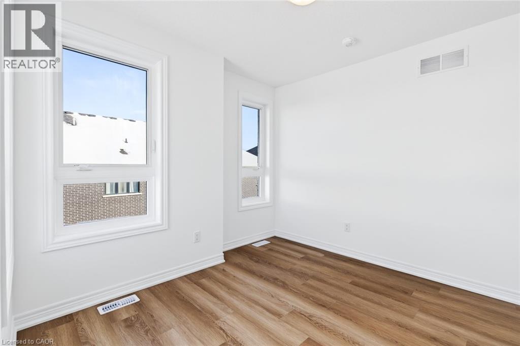 70 Kenesky Drive Unit# 1, Waterdown, Ontario  L8B 2A9 - Photo 34 - 40800566