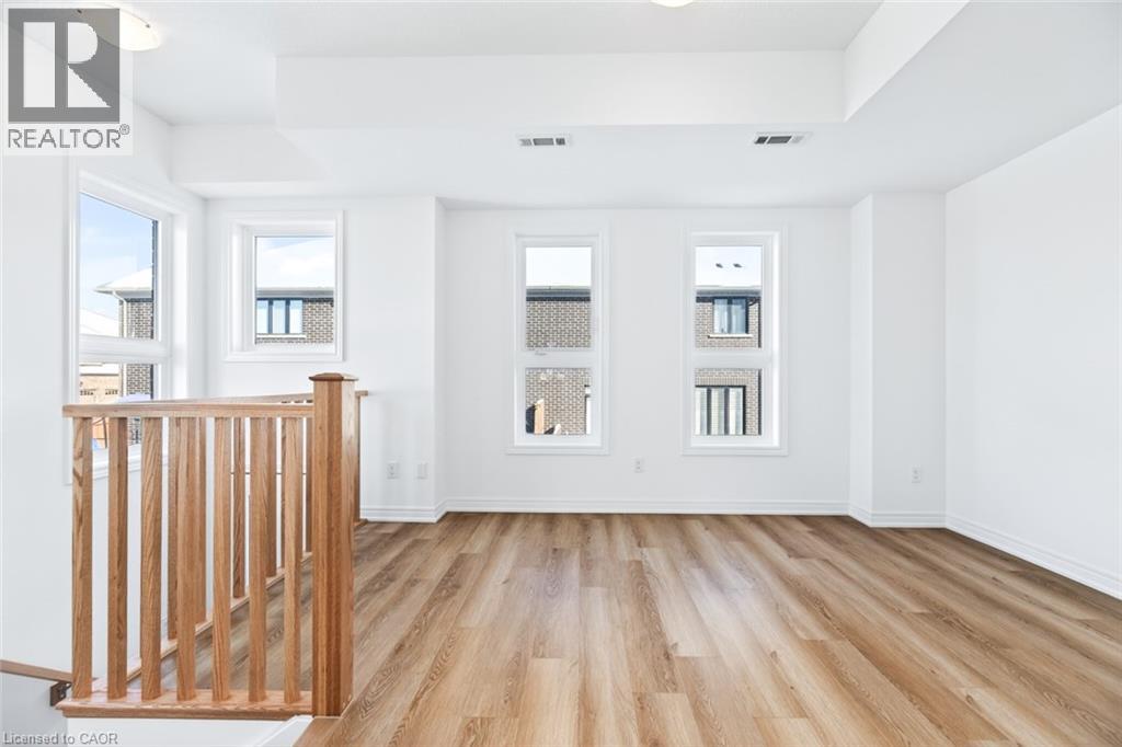 70 Kenesky Drive Unit# 1, Waterdown, Ontario  L8B 2A9 - Photo 5 - 40800566