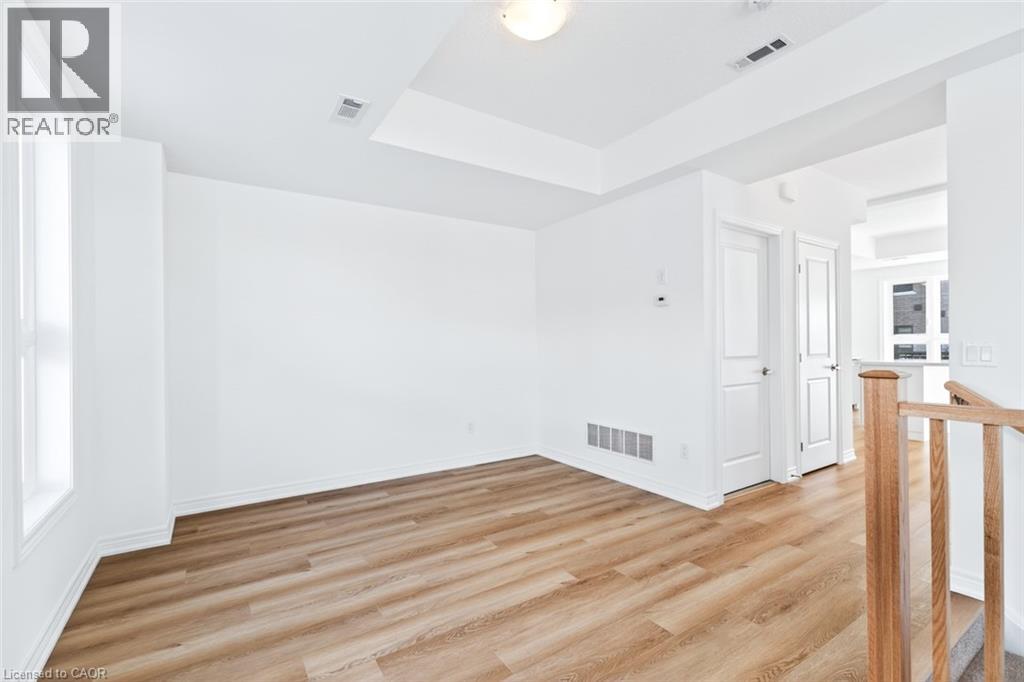 70 Kenesky Drive Unit# 1, Waterdown, Ontario  L8B 2A9 - Photo 6 - 40800566