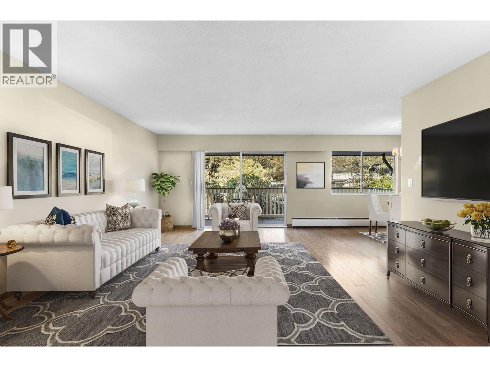 54 912 PREMIER STREET, North Vancouver, British Columbia