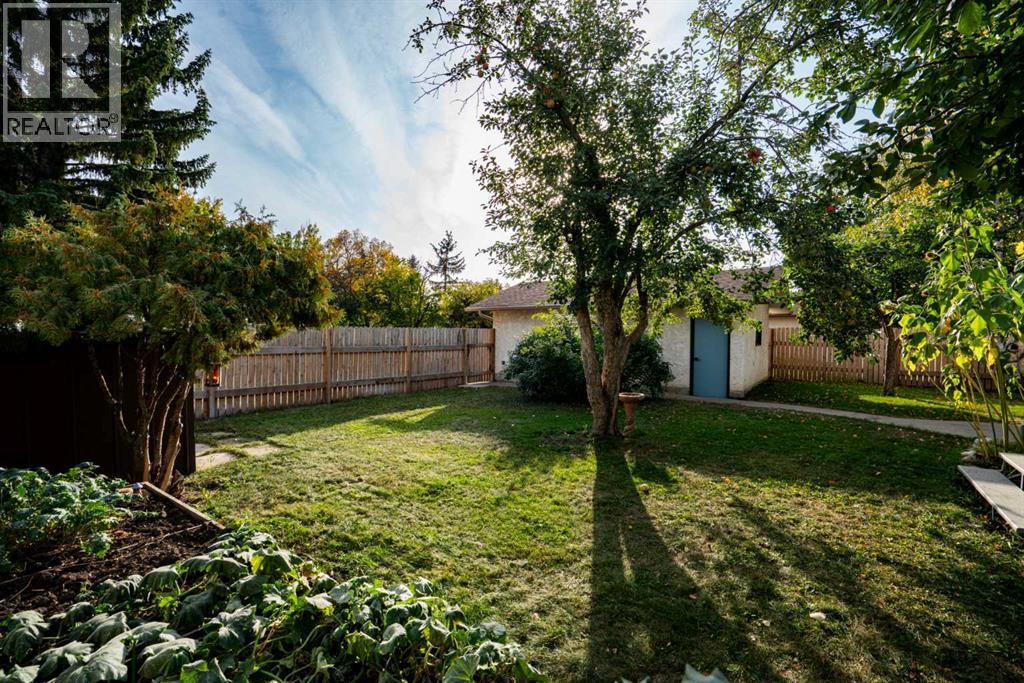 6209 42 Avenue, Camrose, Alberta  T4V 2W8 - Photo 3 - A2259835