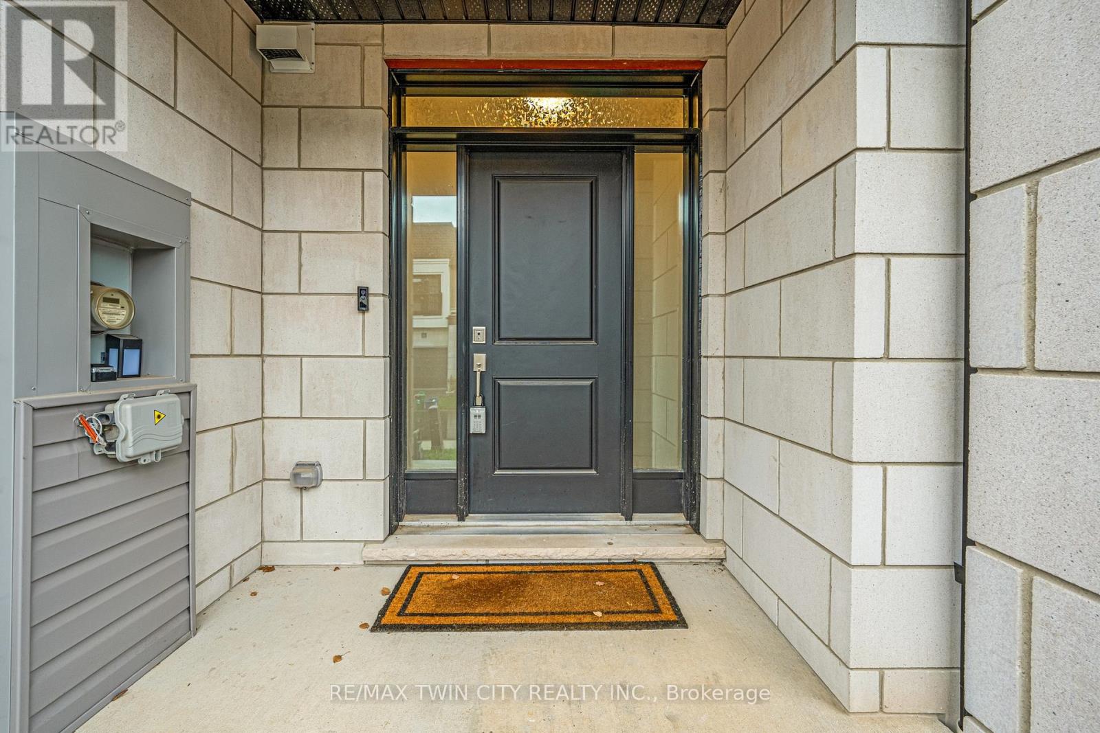 24 - 143 Elgin Street N, Cambridge, Ontario  N1R 5H6 - Photo 2 - X12724418