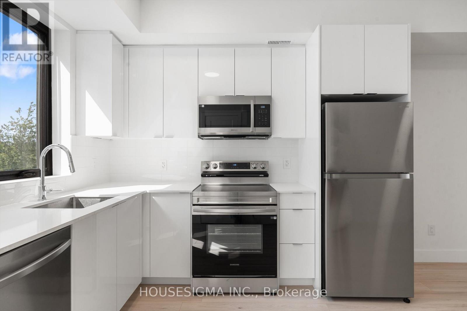 302 - 7277 Wilson Crescent, Niagara Falls, Ontario  L2G 4R8 - Photo 10 - X12724506