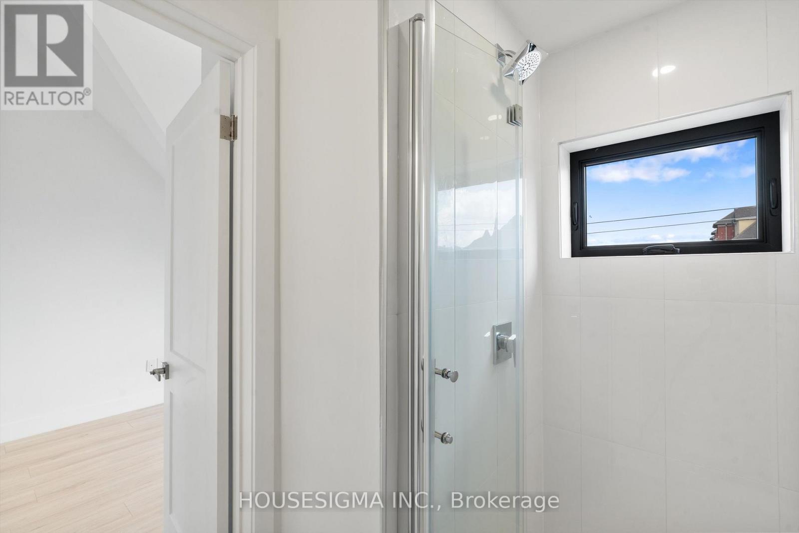 302 - 7277 Wilson Crescent, Niagara Falls, Ontario  L2G 4R8 - Photo 27 - X12724506