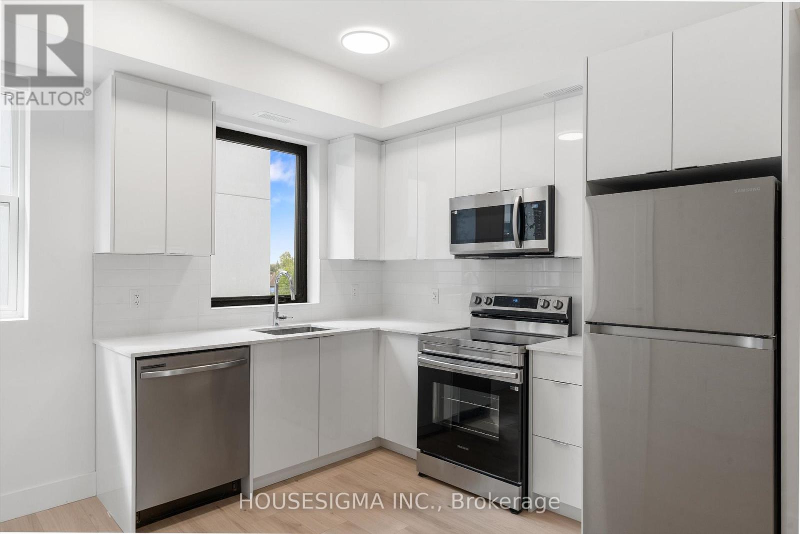 302 - 7277 Wilson Crescent, Niagara Falls, Ontario  L2G 4R8 - Photo 7 - X12724506