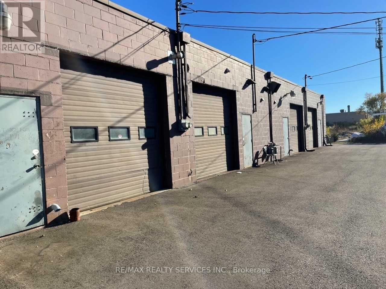 353 Millen Road, Hamilton, Ontario  L8E 2H3 - Photo 4 - X12724530