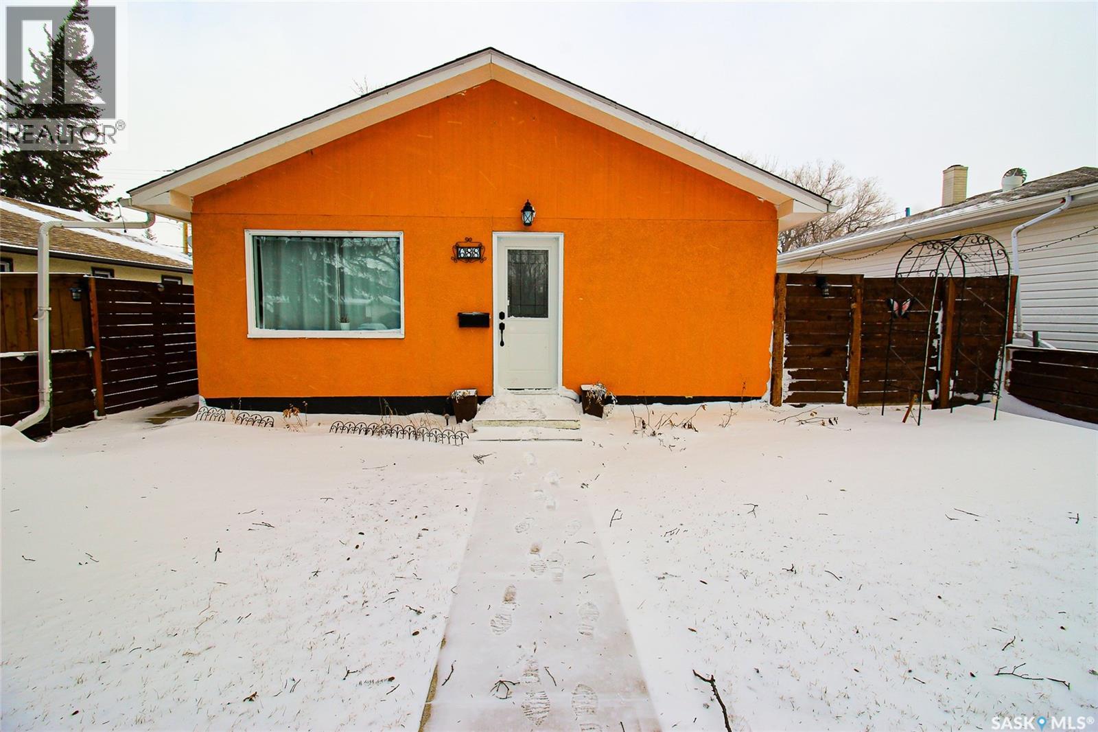 688 1st STREET W, shaunavon, Saskatchewan