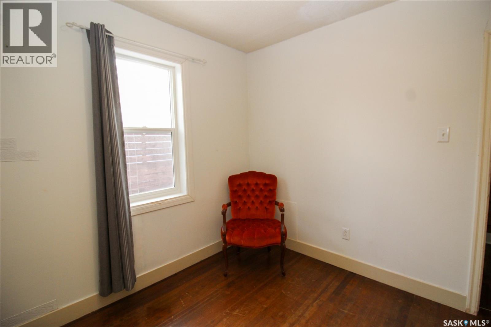 688 1st Street W, Shaunavon, Saskatchewan  S0N 2M0 - Photo 17 - SK027315