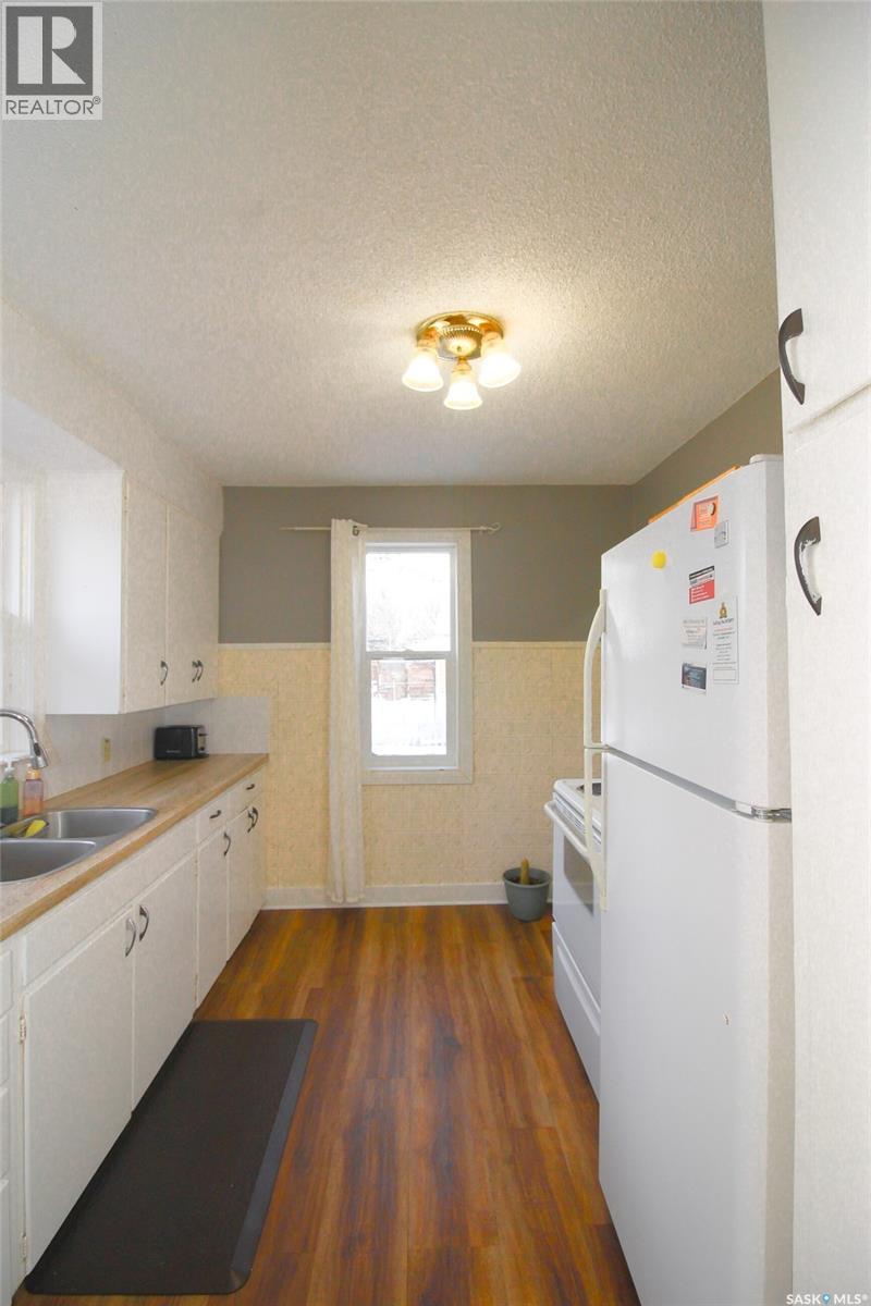 688 1st Street W, Shaunavon, Saskatchewan  S0N 2M0 - Photo 19 - SK027315