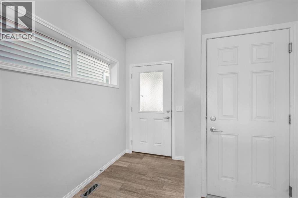 71 Homestead Grove Ne, Calgary, Alberta  T3J 2G7 - Photo 3 - A2280039