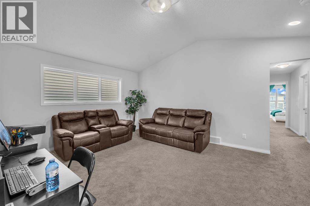 71 Homestead Grove Ne, Calgary, Alberta  T3J 2G7 - Photo 18 - A2280039