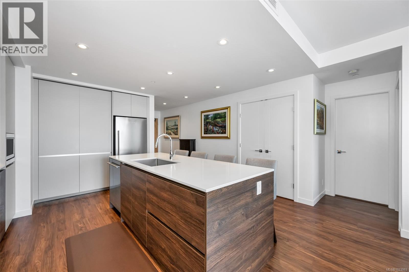 1108 363 Tyee Rd, Victoria, British Columbia  V9A 0B5 - Photo 10 - 1023993