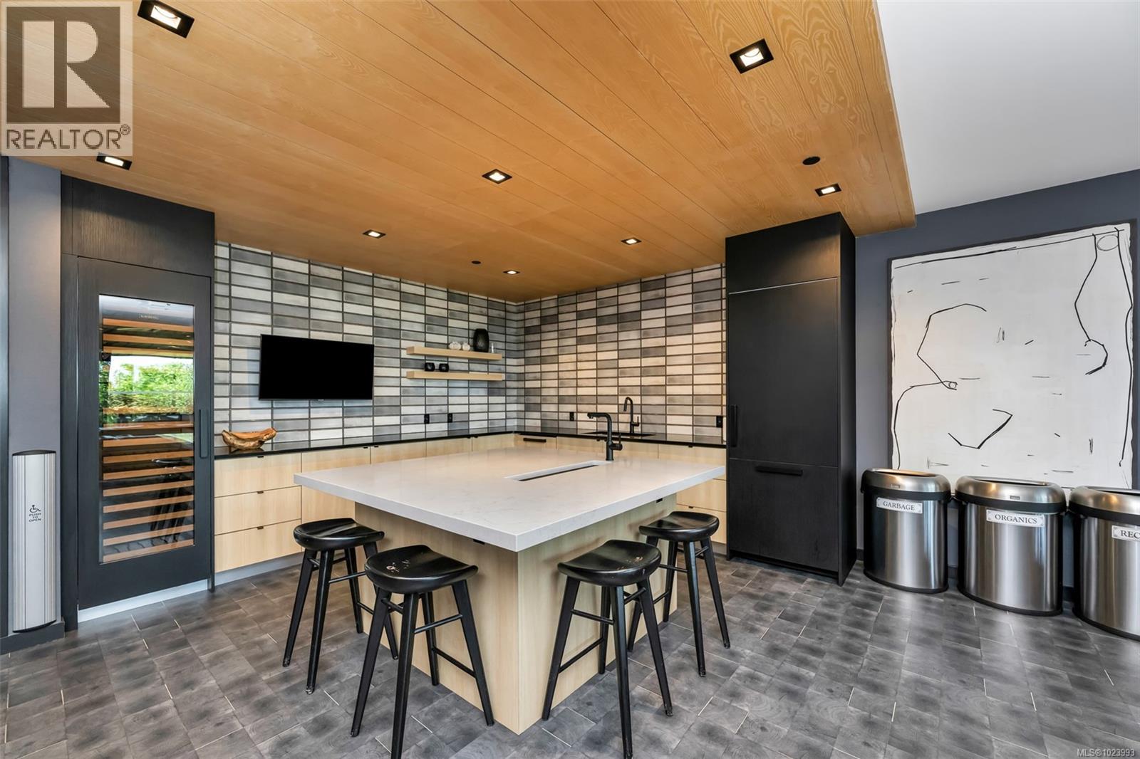 1108 363 Tyee Rd, Victoria, British Columbia  V9A 0B5 - Photo 30 - 1023993