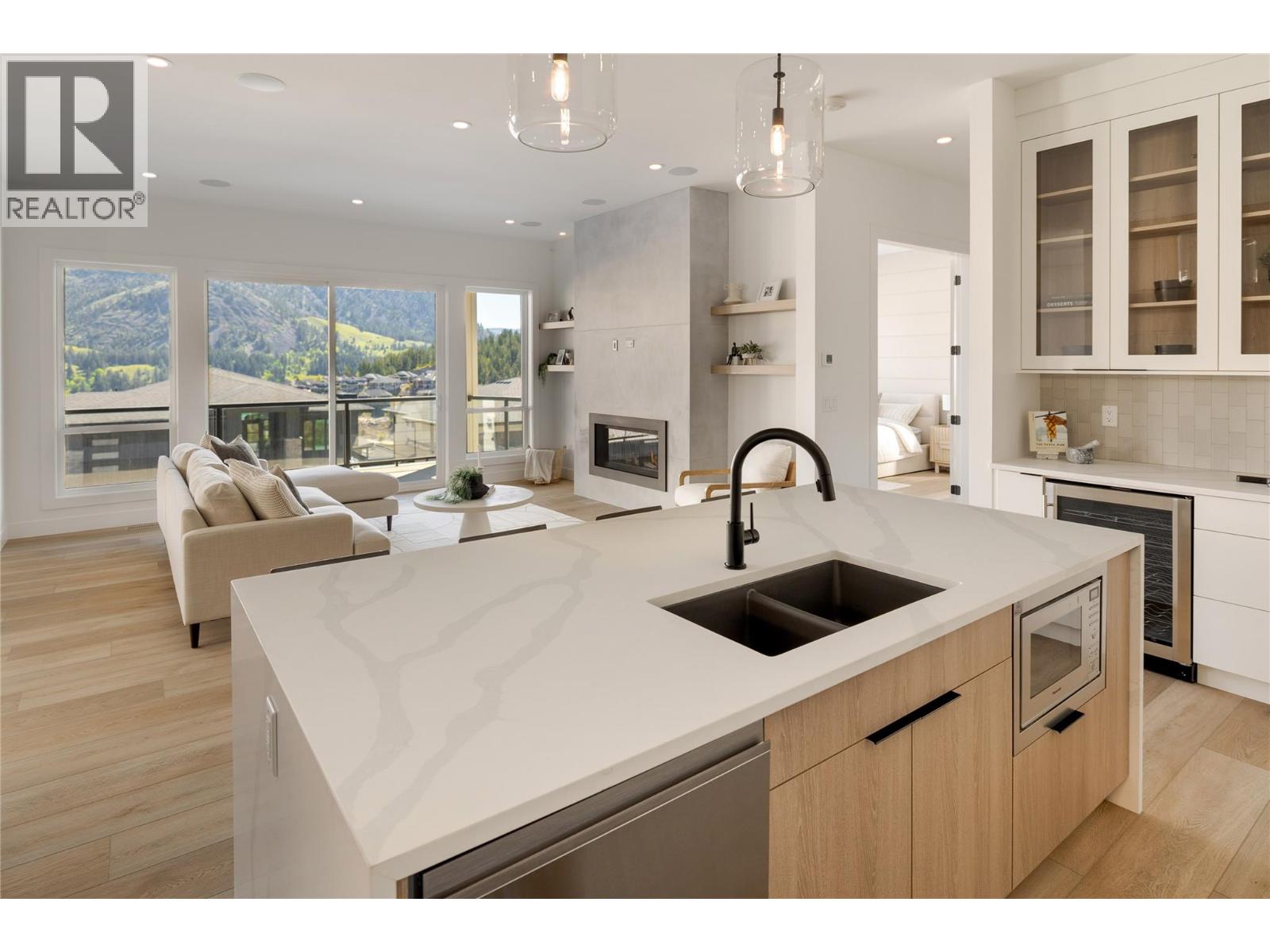 893 Loseth Drive, Kelowna, British Columbia  V1P 0A8 - Photo 11 - 10373179