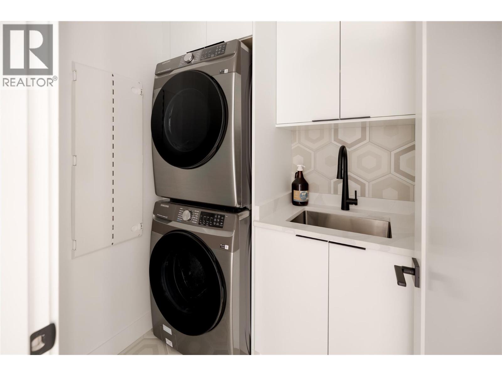 893 Loseth Drive, Kelowna, British Columbia  V1P 0A8 - Photo 32 - 10373179