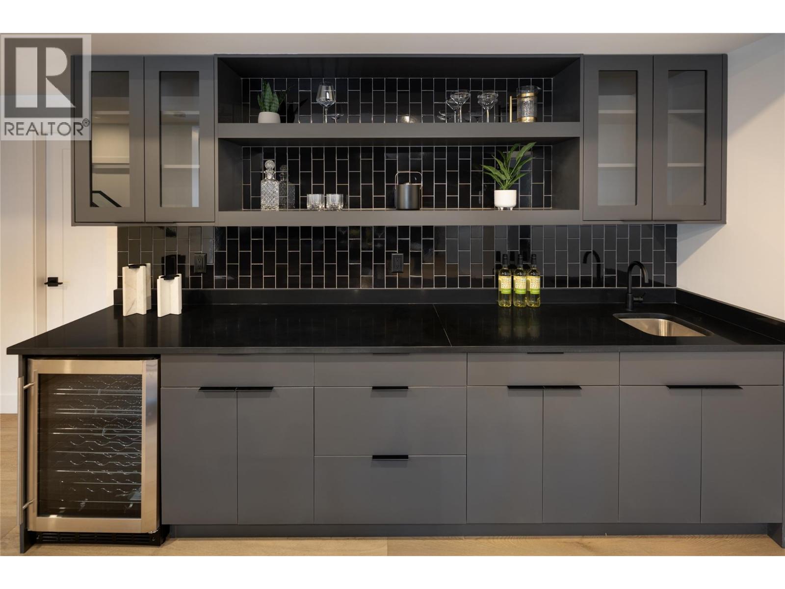 893 Loseth Drive, Kelowna, British Columbia  V1P 0A8 - Photo 43 - 10373179