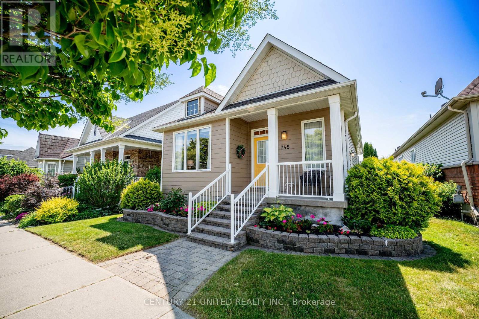 745 PRINCE OF WALES DRIVE, Cobourg, Ontario