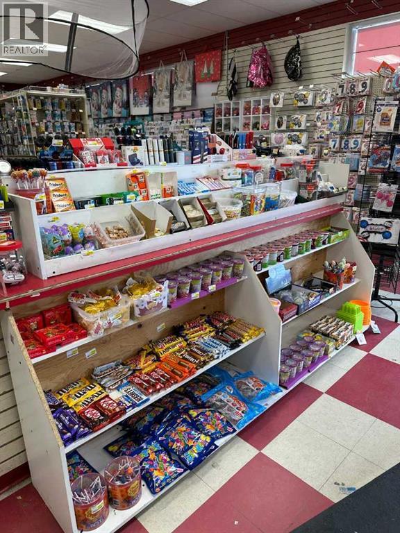123 Dollar Store Branch Sw, Calgary, Alberta  T2Y 4S6 - Photo 2 - A2275000