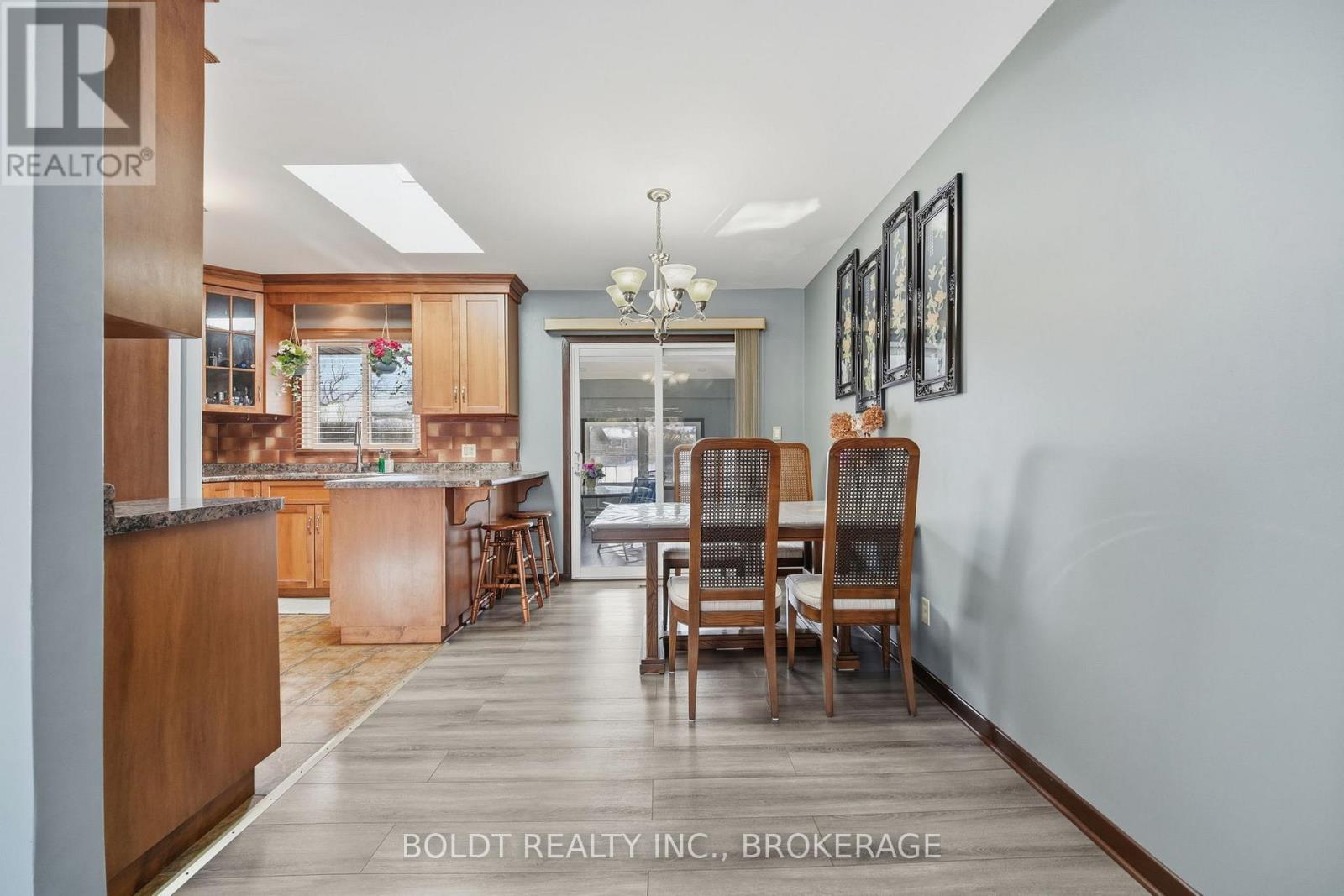 32 Old Oxford Road, St. Catharines, Ontario  L2M 2K1 - Photo 14 - X12724618